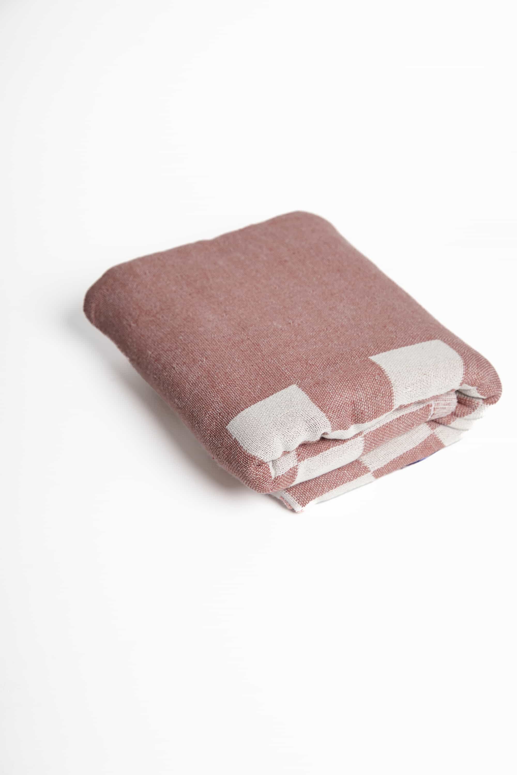 Primitive_Salt Square Recycled Turkish Beach Towel_Terracotta - Ecru__001423 - PES01 - PXLR11R00