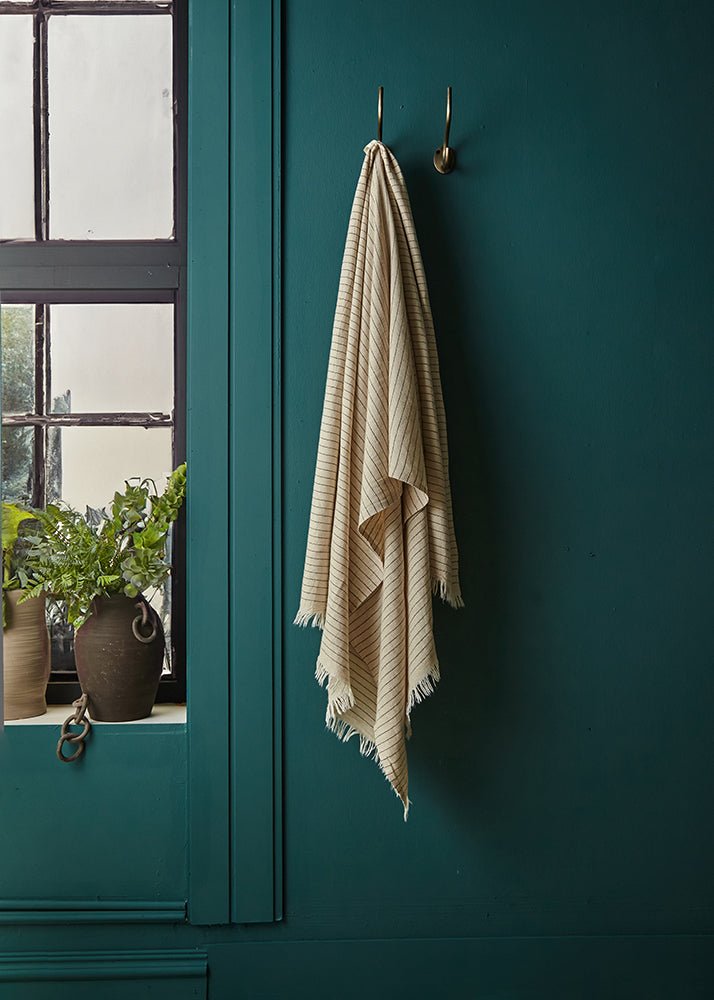 Primitive_Caravaggio Linen Beach Towel_White_37" x 69" - 95 x 175 cm_001358 - PES01 - RMK01