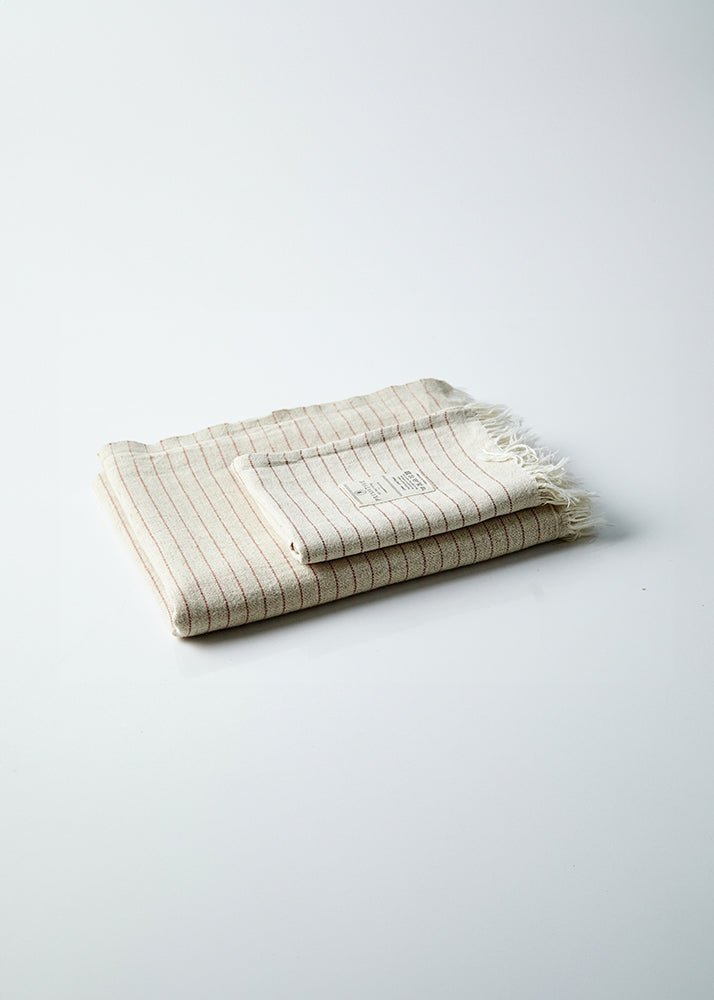 Primitive_Caravaggio Linen Beach Towel_White_37" x 69" - 95 x 175 cm_001358 - PES01 - RMK01