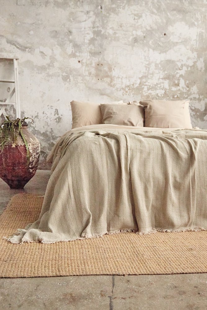 PrimitiveAznavour Bedspread017009 - BDS01 - MHL01