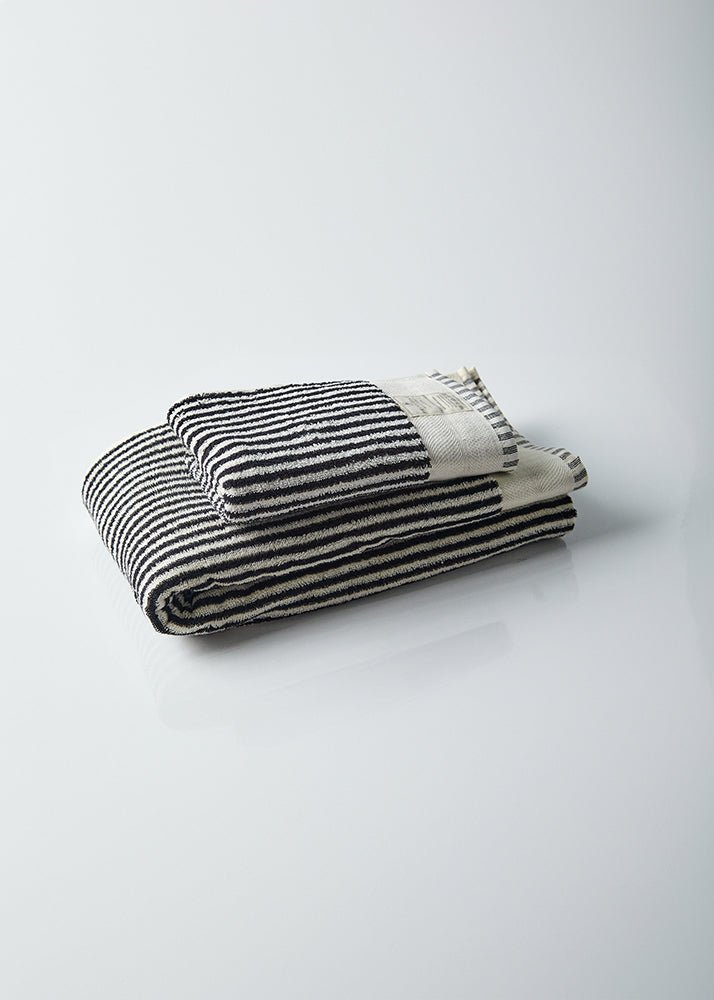 PrimitiveCorrientes Bath Towel004019 - HVL01 - 00ZBR0800