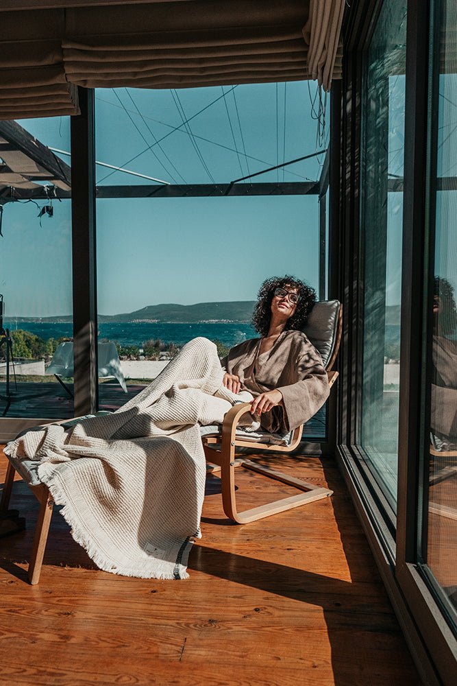 PrimitiveHamilton Linen Throw Blanket005134 - THW01 - HMP0809