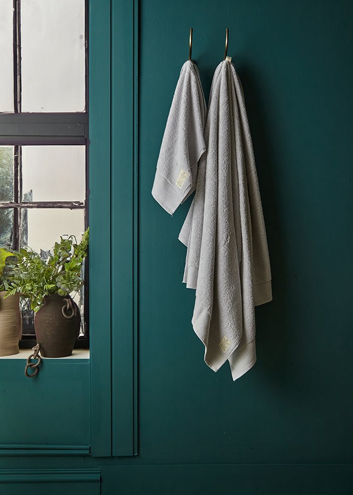 PrimitiveObsidian Touch Bath Towel004021 - HVL01 - 00CZN00