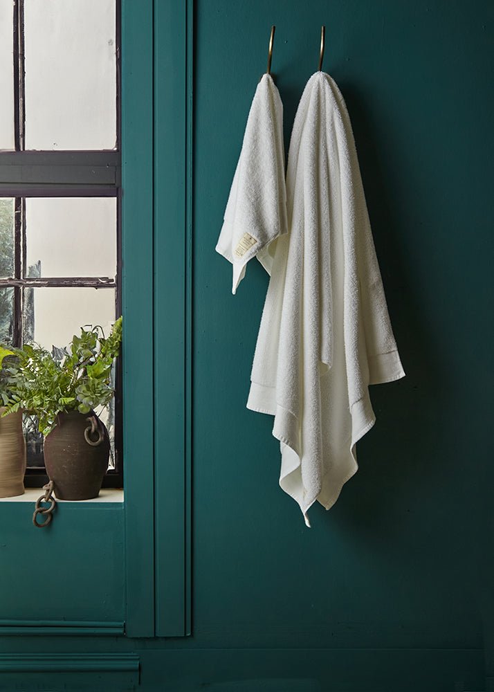 PrimitiveObsidian Touch Bath Towel004021 - HVL01 - 00CZN00