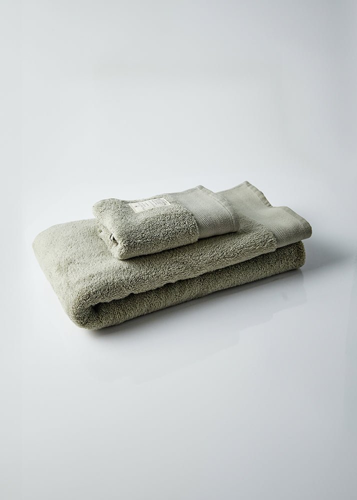 PrimitiveObsidian Touch Bath Towel004021 - HVL01 - 00CZN00