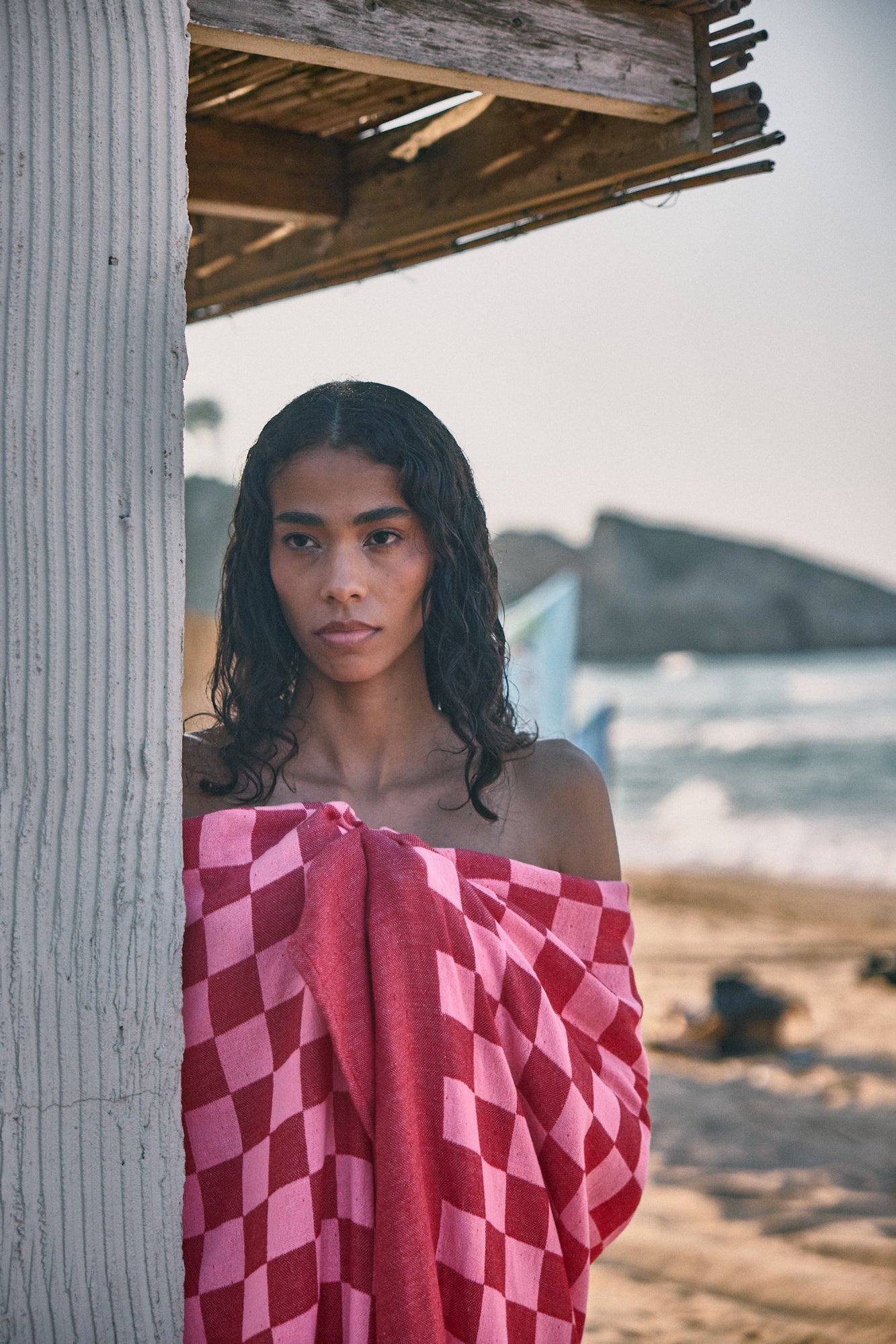 Primitive_Salt Square Recycled Turkish Beach Towel_Ferra - Neon Pink__001423 - PES01 - PXL - R26R08