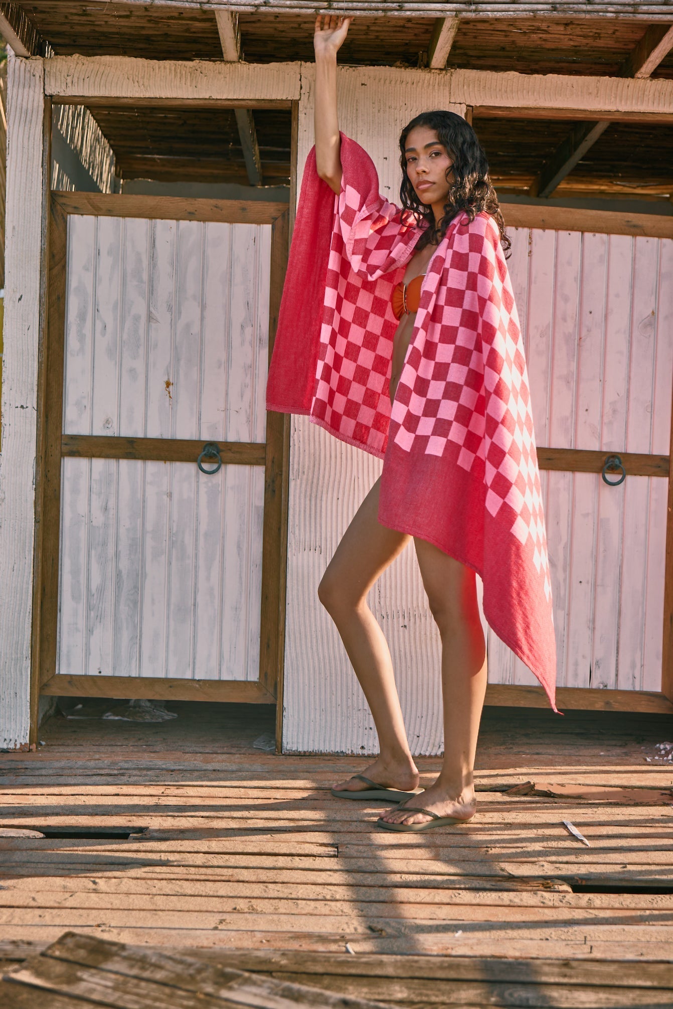 Primitive_Salt Square Recycled Turkish Beach Towel_Ferra - Neon Pink__001423 - PES01 - PXL - R26R08