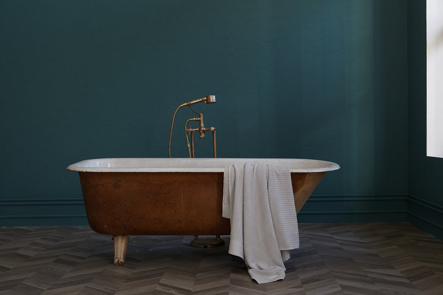 PrimitiveViaggio Lungo Bath Towel004023 - HVL01 - 00BKN01B