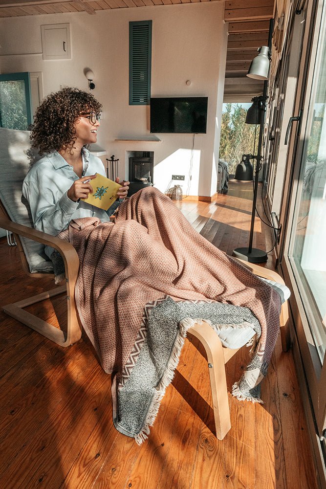 Dolcetto Linen Throw Blanket