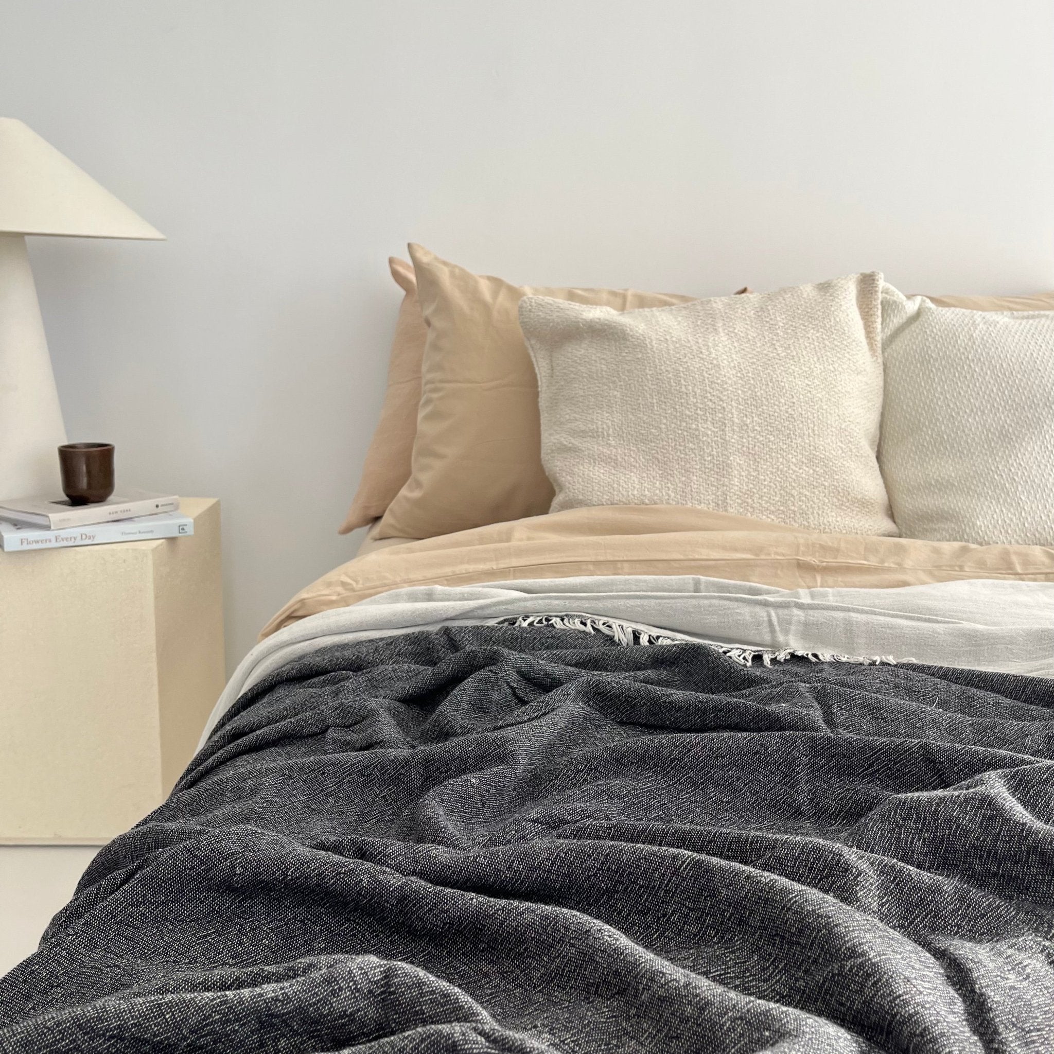 Primitive_Summawind Bamboo Bedspread_Black_King Size_017015-BDS01-STA08