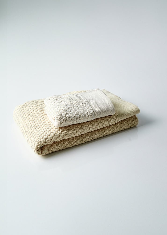 PrimitiveEco Cubista Bath Towel004024 - HVL01 - 00BLK00