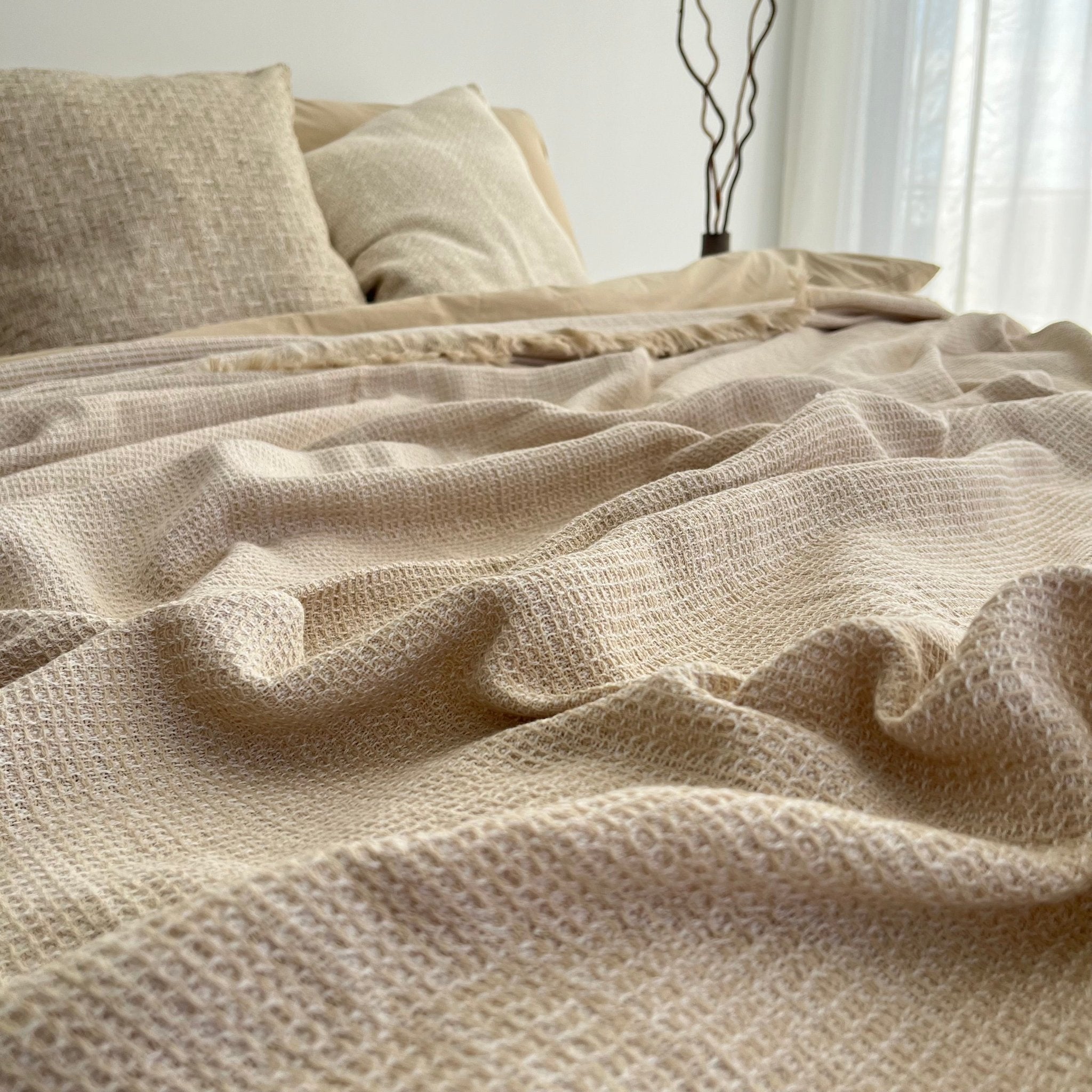 Primitive_Aznavour Waffle Bedspread_White_King Size_017009-BDS01-MHL01